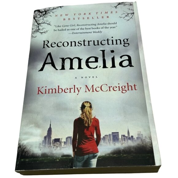 Reconstructing Amelia book paperback 2013 english HarperCollins 385pgs READ - Picture 1 of 7